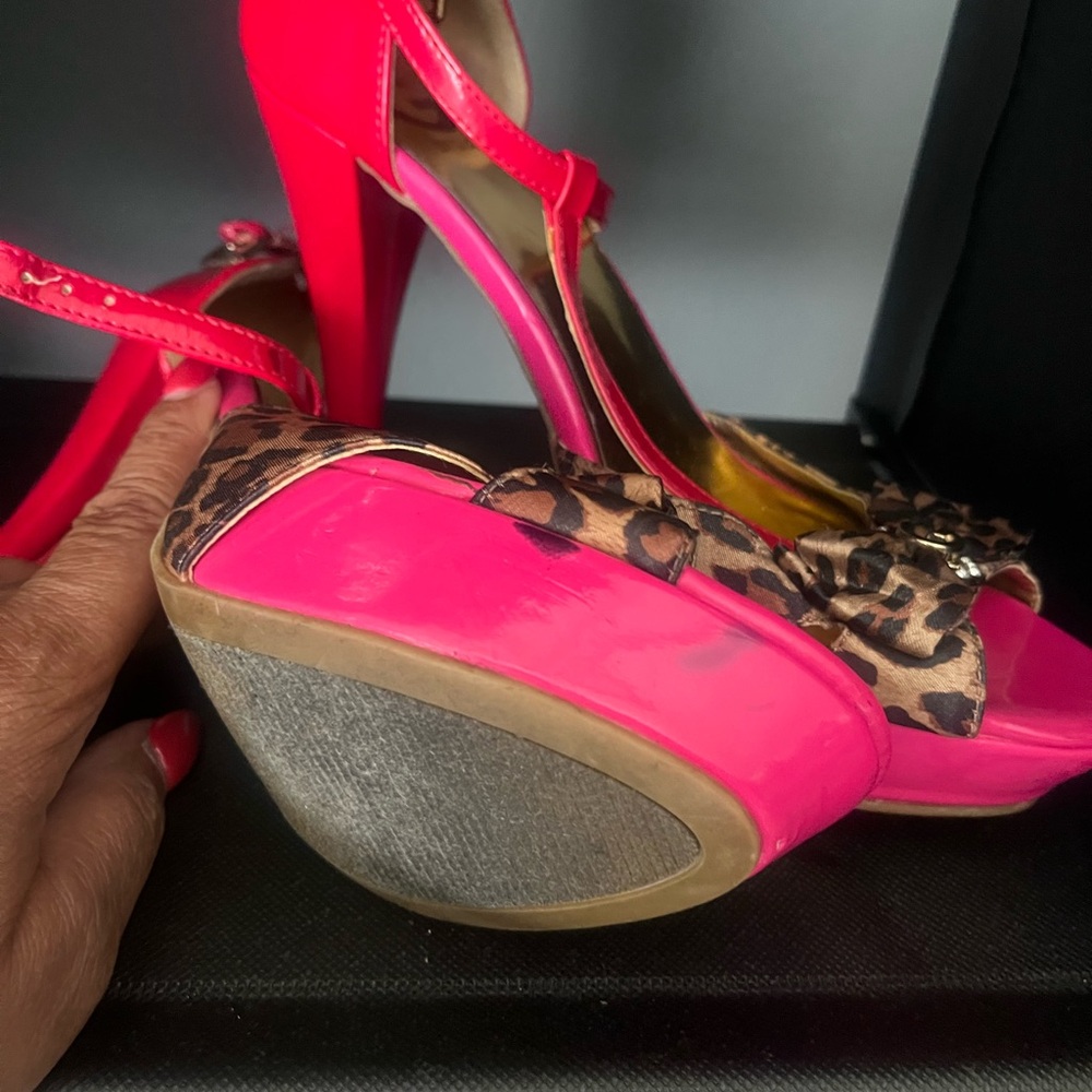 Guess Heels - Picture 8 of 15